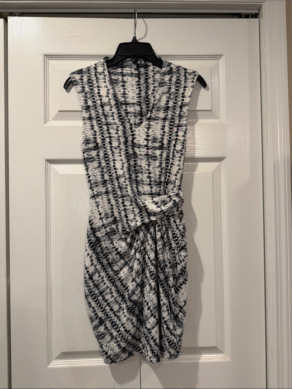 Lemon Tart Sleeveless Black and White Snake Skin/Tie-Dye Midi Wrap Dress XS
